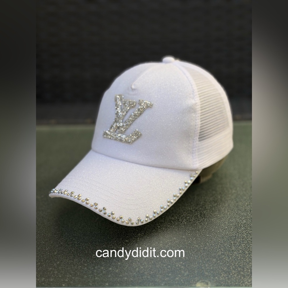 NWT Beautiful Handmade A Touch Of Sparkle Silver LV Logo White Ball Cap - Picture 5 of 10